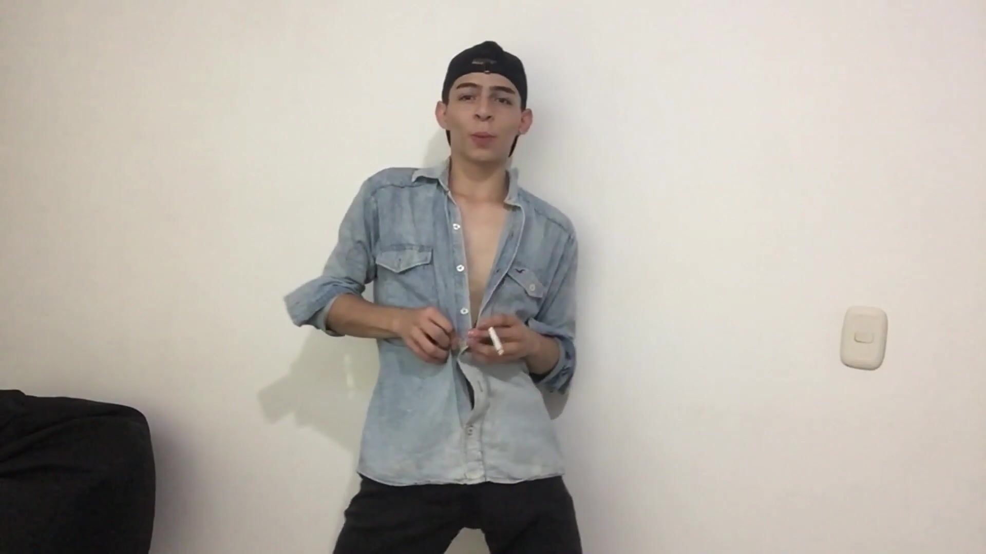 Paul Jogando Numa Punheta Sem Gozar Gayboystube 9106