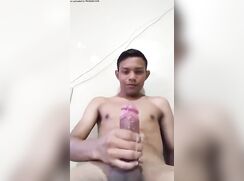 Hot twink wanks and cums 2