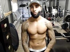 Arab guy solo .. Gym Area HD