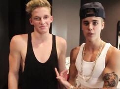 Justin Bieber & Cody Simpson ❤️ look like guys BelAmi